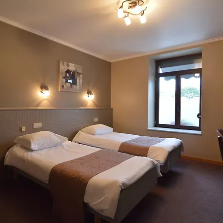 בית נופש Spacious Holiday With Jacuzzi In Theux Belgium