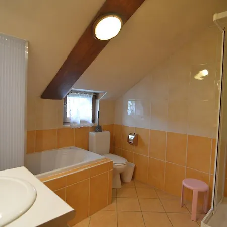 בית נופש Spacious Holiday With Jacuzzi In Theux Belgium