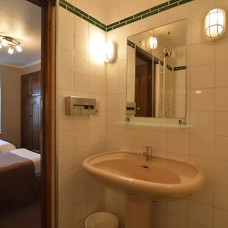 בית נופש Spacious Holiday With Jacuzzi In Theux Belgium